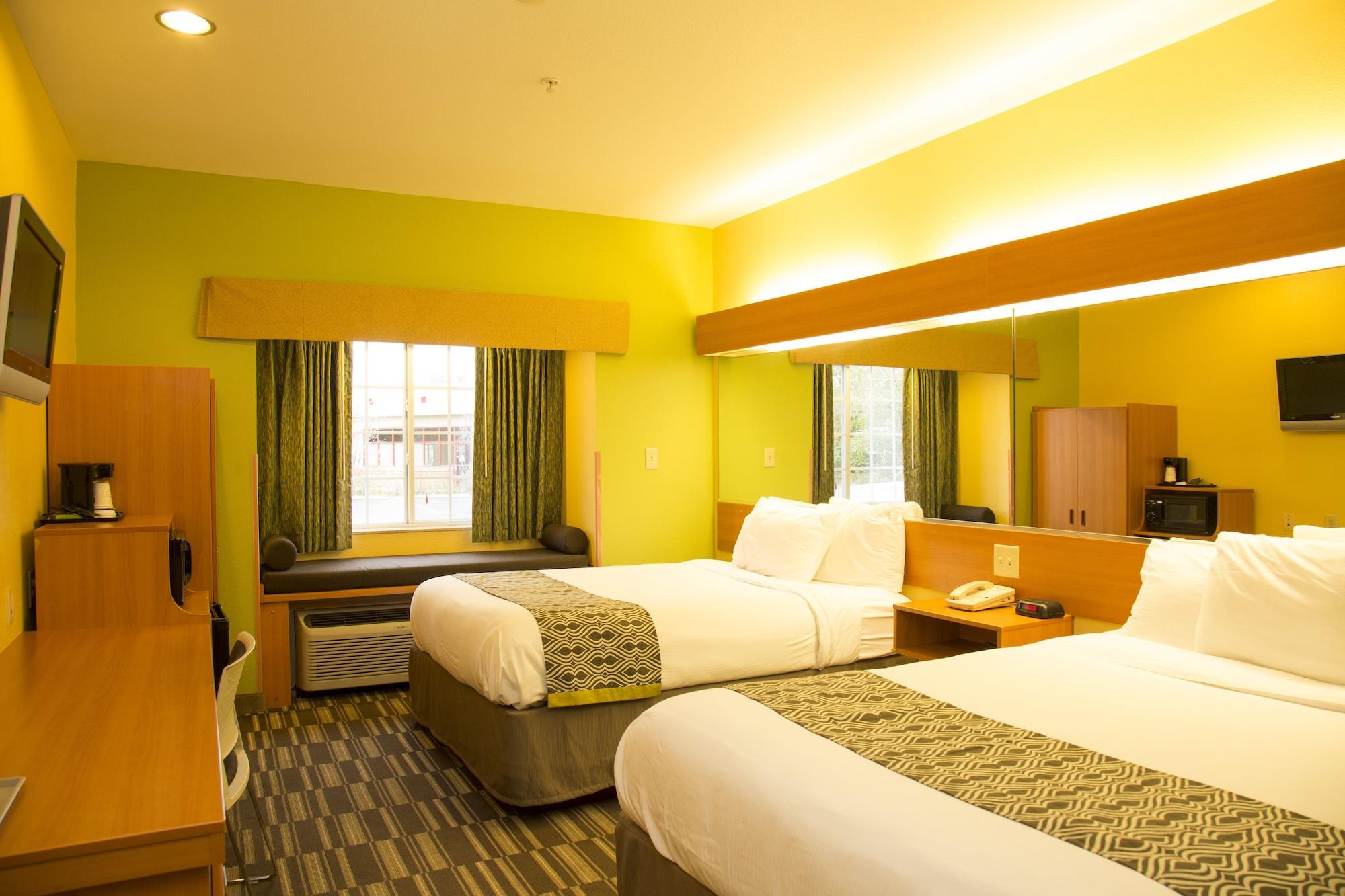 Microtel Inn & Suites By Wyndham Panama City Exterior photo