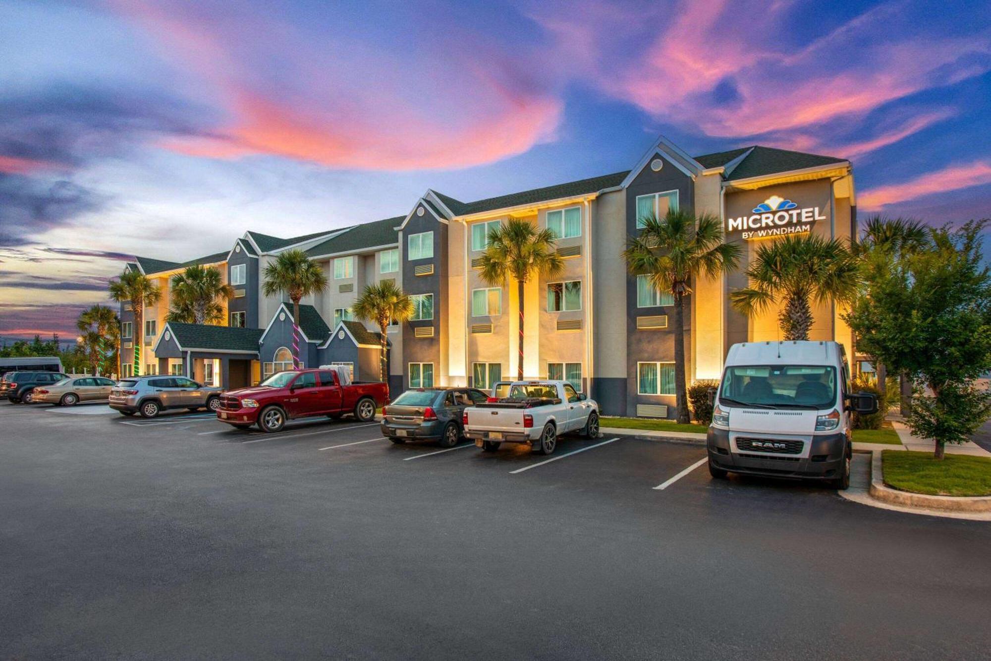 Microtel Inn & Suites By Wyndham Panama City Exterior photo